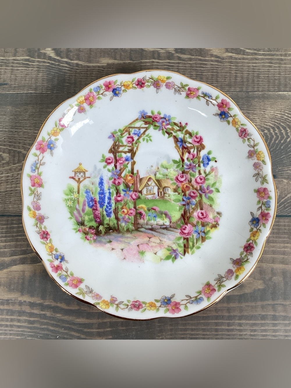 Vintage Bell Fine Bone China England ‘Rose Cottage’ Pattern Tea Cup & Saucer Set - Picture 3 of 16